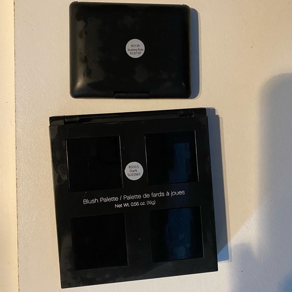 Elf blush pallets - Picture 2 of 3